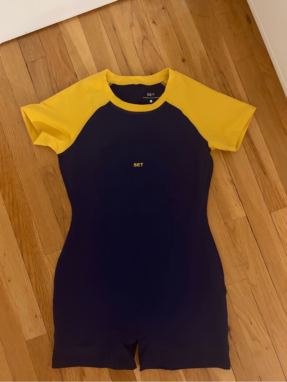 SET Active Navy and Yellow Short Sleeve Footie